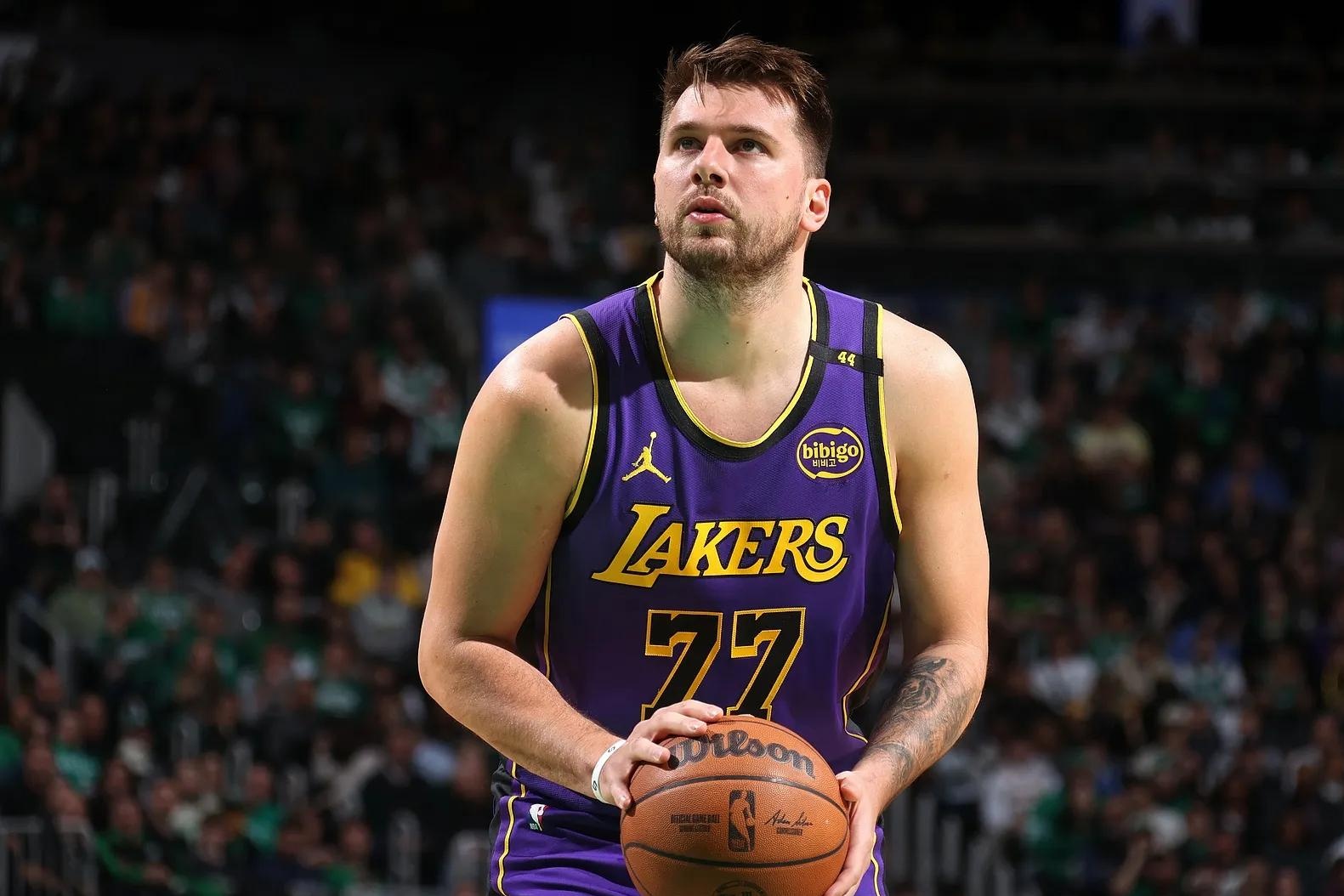 im体育网页版-关于东契奇连续五场比赛得分超过状态火爆今晚菲尼克斯太阳备战德国杯，孟菲斯灰熊今夜内部沟通看傻球迷的信息